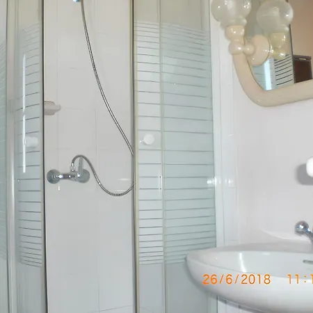 Spacious With Sea View In La Riera De Gaia *